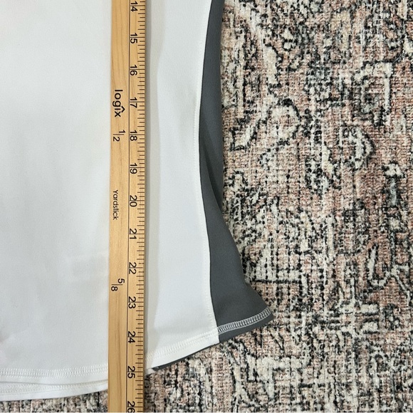 Athleta Women’s Quarter Zip Pullover Top Size Medium Gray White - Picture 13 of 13